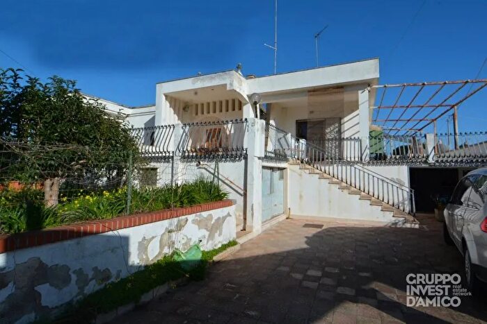 Casa bilocale in vendita in Via Cisternino Martina Franca Taranto Martina Franca, Locorotondo