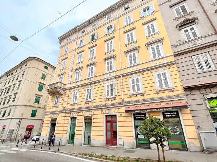 Appartamento quadrilocale in affitto in Via dellIstria, Trieste