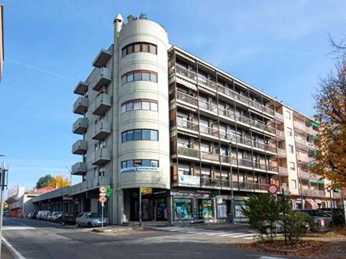 Appartamento trilocale in vendita in Piazza Famiglia Cavallero, Rivoli