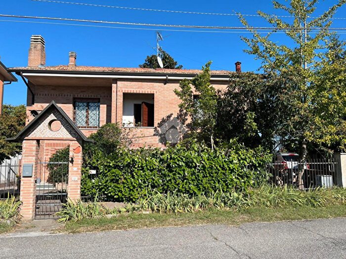 Casa trilocale in vendita in Via Porticone, Casaletto Lodigiano