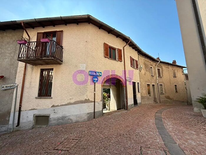 Appartamento trilocale in vendita in Via Pirotta, Duno