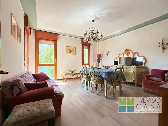 Appartamento trilocale in vendita in Viale Luigi Luzzatti, Treviso