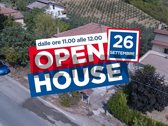 Casa con 11 locali in vendita in Strada del San Salvatore, Chieti