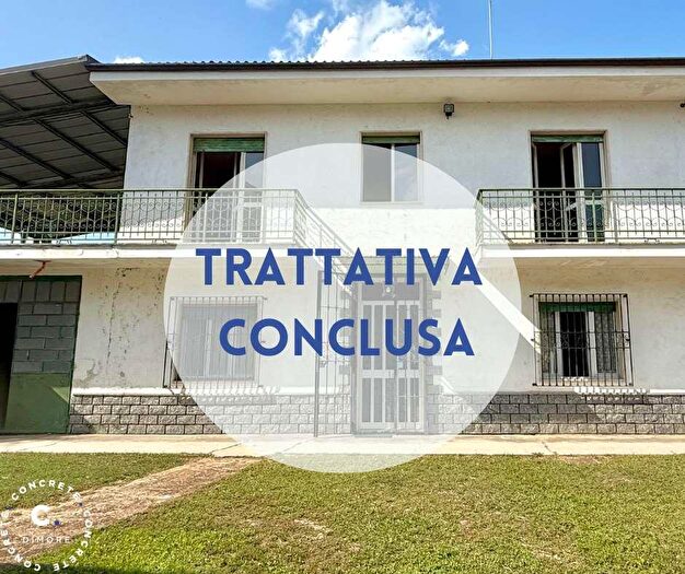 Casa con 6 locali in vendita in Via Torino, Ferrere