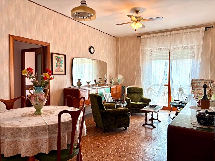 Appartamento quadrilocale in vendita in Via Vanoni, Campomarino