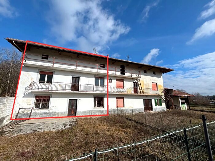 Casa trilocale in vendita in Via Caola, GatticoVeruno