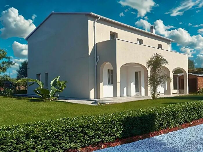 Casa con 6 locali in vendita in Bibbona