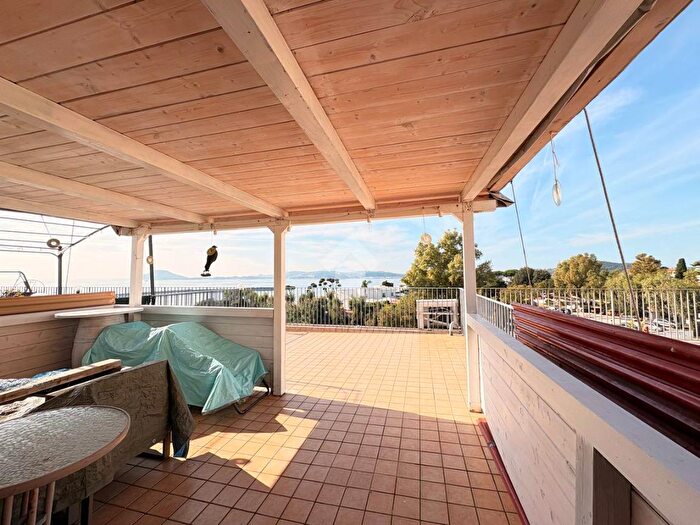 Appartamento bilocale in vendita in Via Pergolesi, Pozzuoli