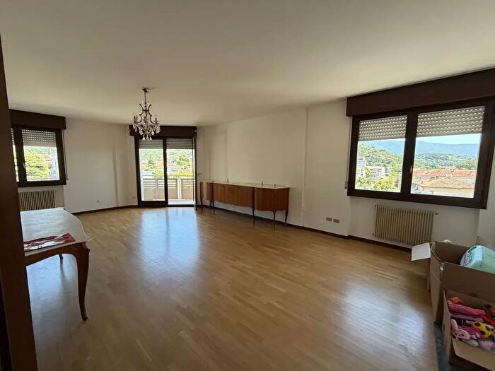 Appartamento quadrilocale in affitto in Via Divisione Nannetti N, Vittorio Veneto