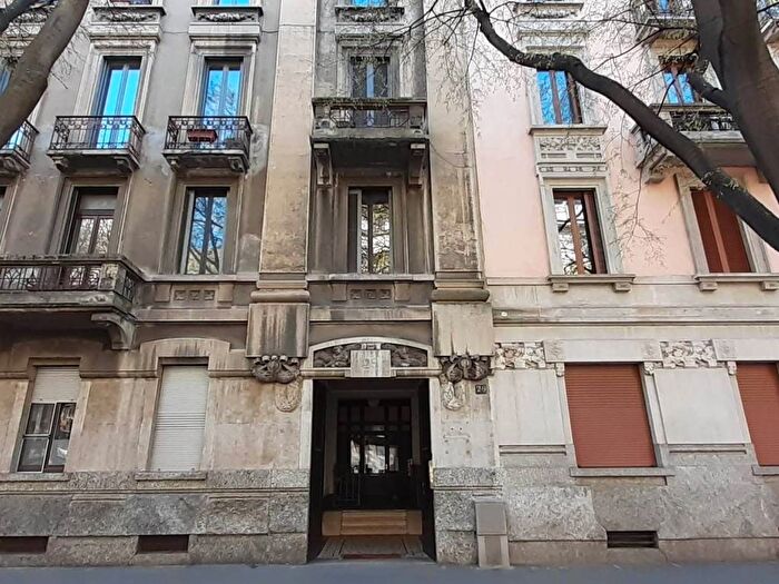 Appartamento bilocale in affitto in via Bartolomeo Eustachi, Morgagni, Milano
