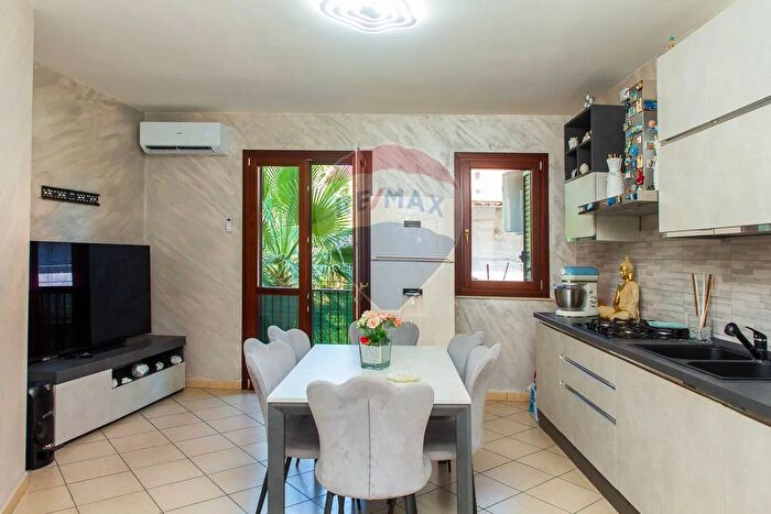 Appartamento trilocale in vendita in Via Napoli b, Motta SantAnastasia