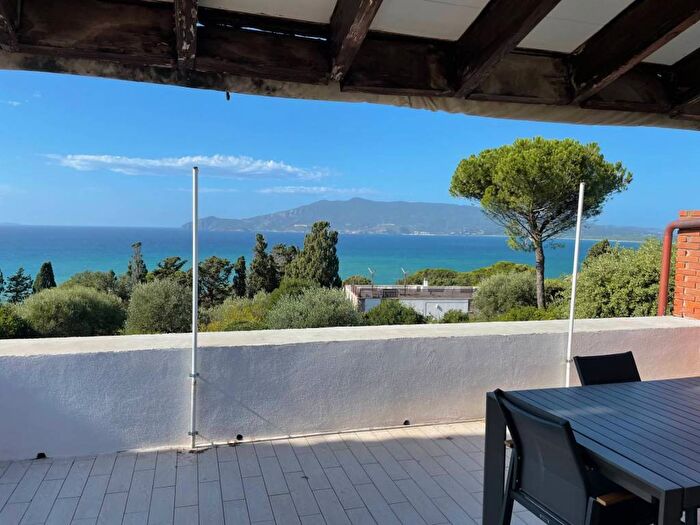 Casa trilocale in affitto in Via delle Azalee, Ansedonia, Orbetello