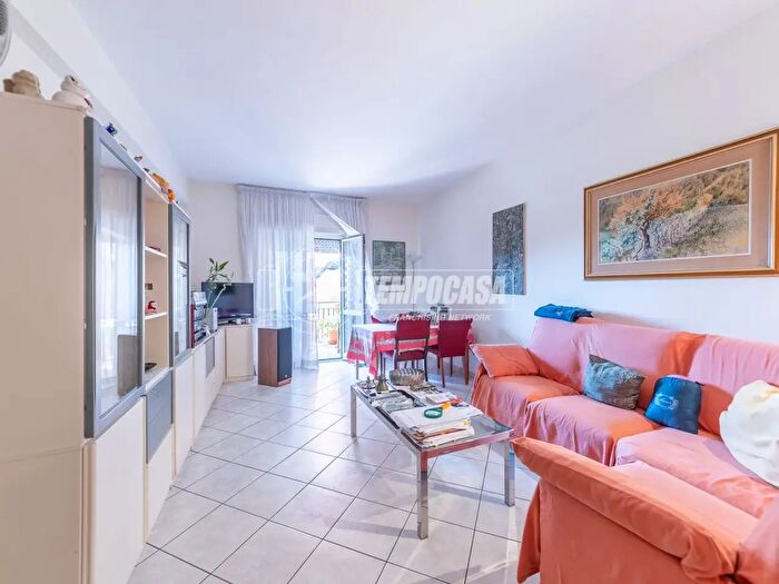 Appartamento trilocale in vendita in Via Claudia E, Ladispoli