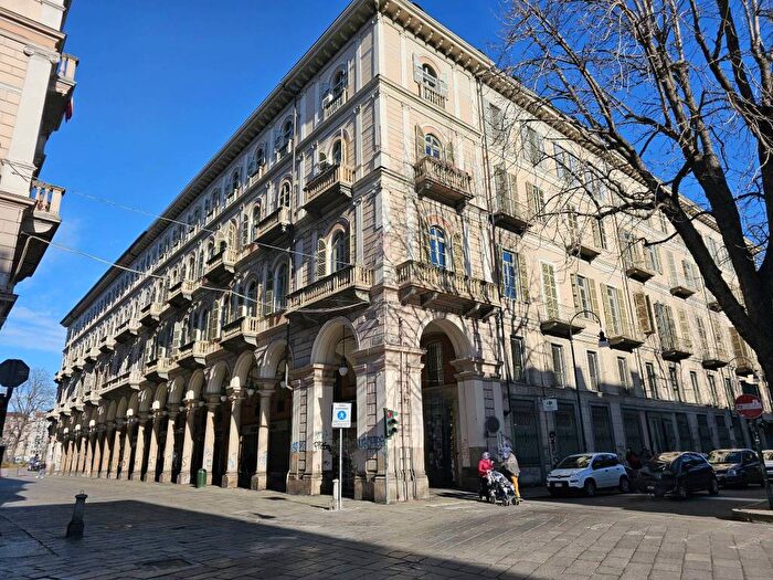 Appartamento quadrilocale in affitto in Corso Valdocco, Cittadella, Torino