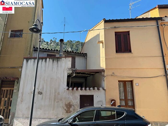 Casa trilocale in vendita in Guspini