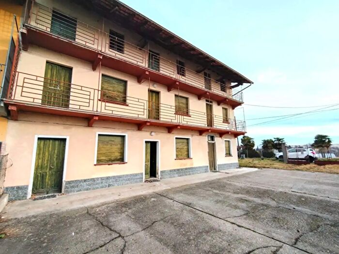 Case in Vendita e in Affitto - 3