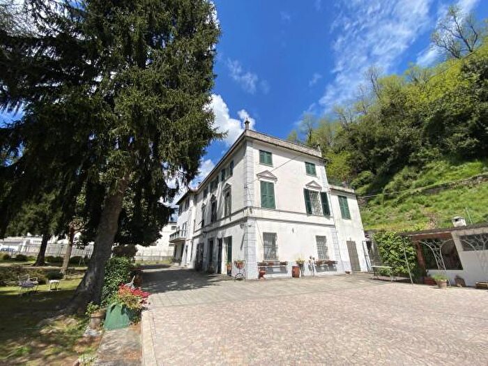 Casa con 6 locali in vendita in Genova