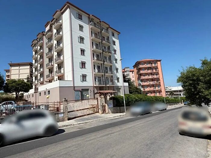 Appartamento quadrilocale in vendita in Via Margherita Margani Nicosia, Ragusa