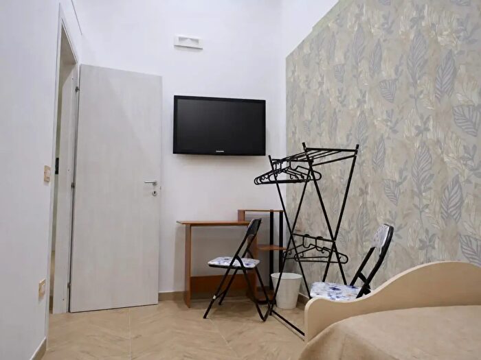 Appartamento bilocale in affitto in Via Bologna, Napoli