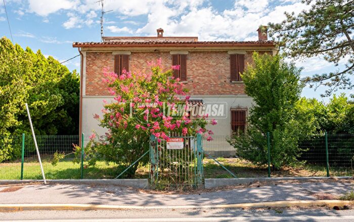 Casa quadrilocale in vendita in Via della Repubblica, Faenza