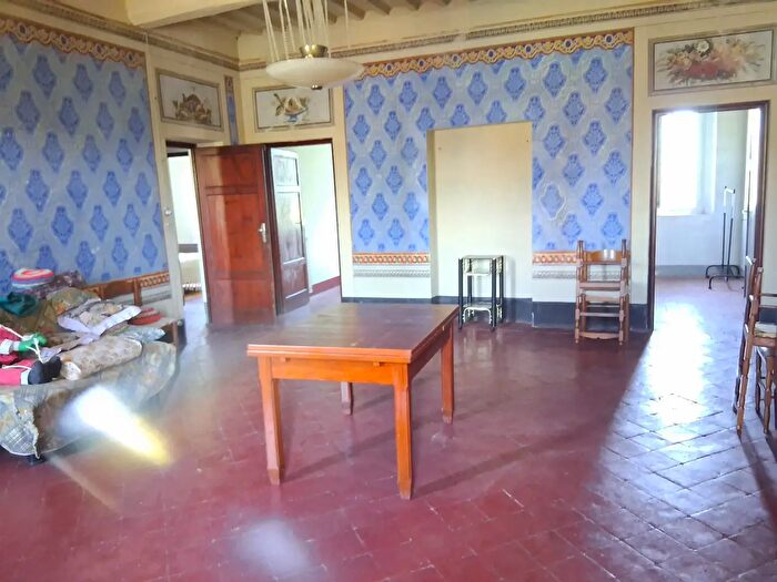 Casa con 12 locali in vendita in Via della Chiesa XXIV, Lucca