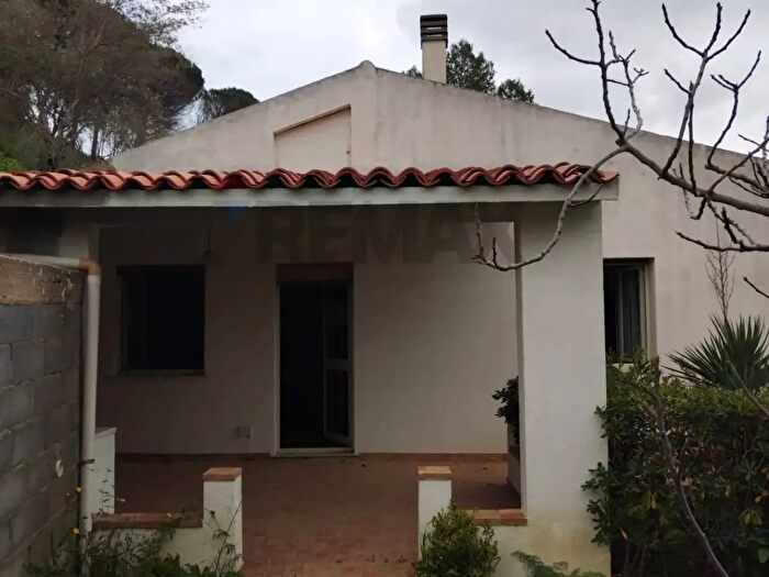 Casa con 5 locali in vendita in Contrada Uccelli Snc, Piazza Armerina