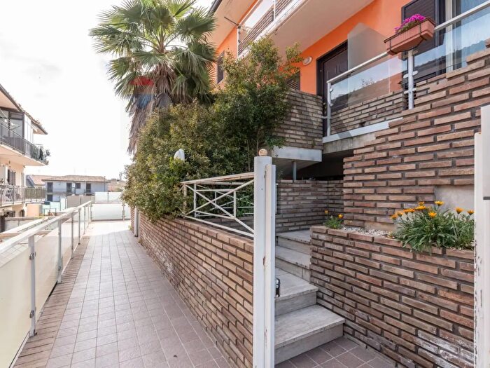 Casa con 5 locali in vendita in Via Ettore Majorana, Pedara