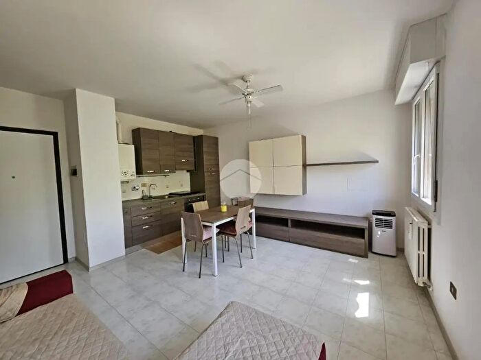 Appartamento bilocale in affitto in Via del Triumvirato, Bologna