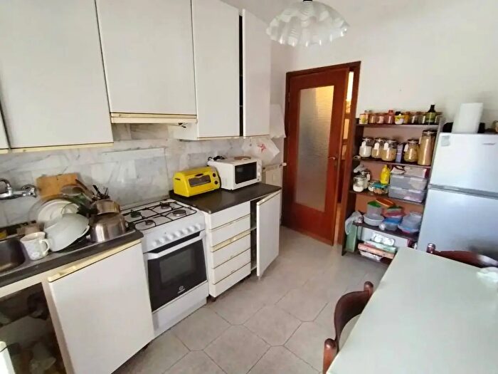 Appartamento trilocale in affitto in Via di Pratale, Pisa