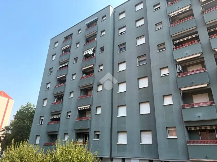 Appartamento bilocale in vendita in Via Appennini, Milano