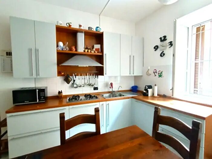 Appartamento trilocale in vendita in Erba