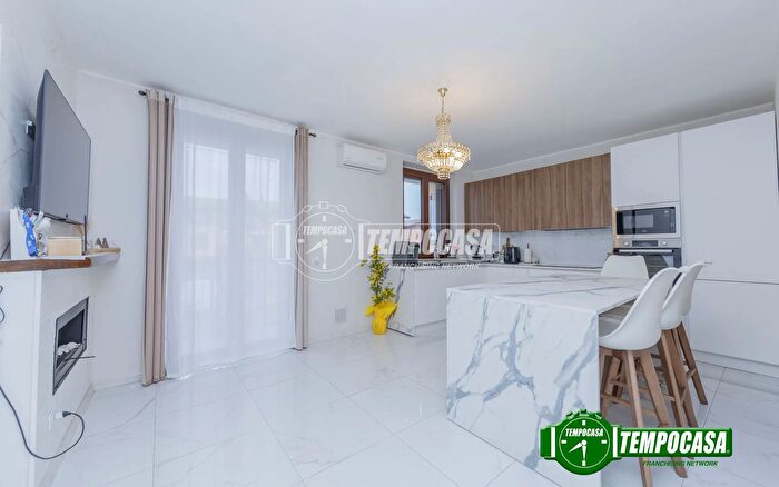 Appartamento trilocale in vendita in Via Monnet, Marcignago