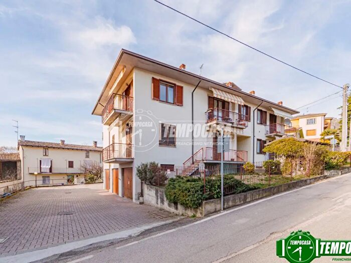 Appartamento trilocale in vendita in Via Gerbidi Godiasco Salice Terme, Godiasco Salice Terme