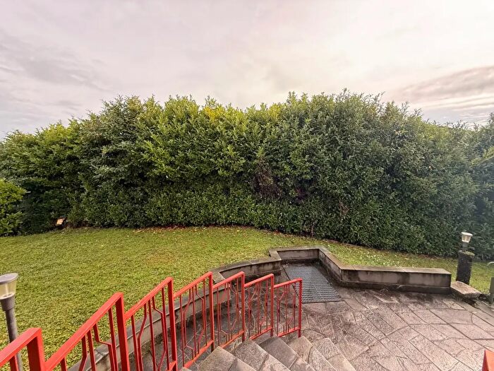 Appartamento quadrilocale in vendita in Via Pasubio Snc, Inverigo