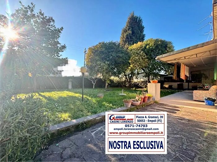 Casa con 6 locali in vendita in Empoli