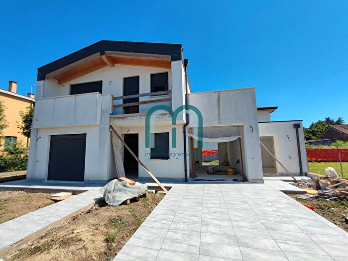 Casa con 10 locali in vendita in Via Giovanni XXIII Mira, Mira