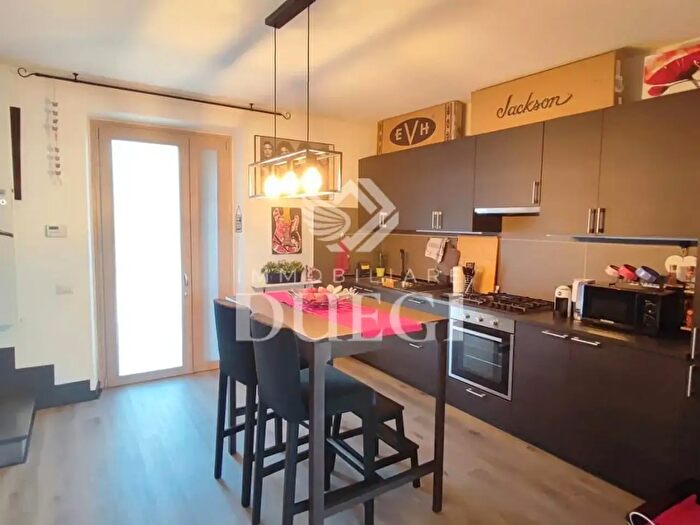 Casa quadrilocale in vendita in Viareggio