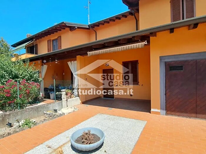 Appartamento trilocale in vendita in Via Guido Rossa, Capralba