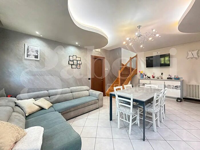 Appartamento con 5 locali in vendita in Codevigo