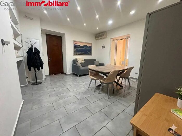 Appartamento bilocale in vendita in Calata Capodichino, Napoli