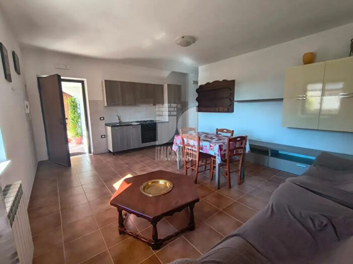 Appartamento trilocale in affitto in Via Belgio, Crotone