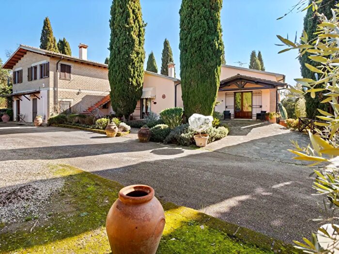 Casa con 12 locali in vendita in Località Saturnia Terme Snc, Manciano