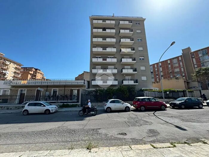Appartamento trilocale in affitto in Via XXVII Maggio, Palermo