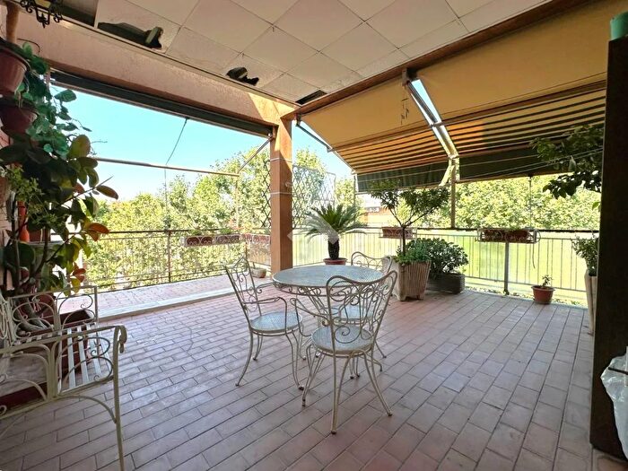 Appartamento con 5 locali in vendita in Viale Pantelleria, Roma