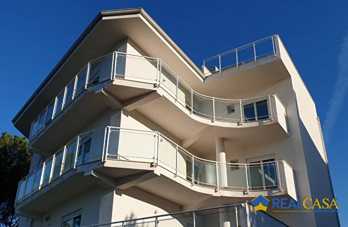 Appartamento trilocale in affitto in Soverato, Soverato