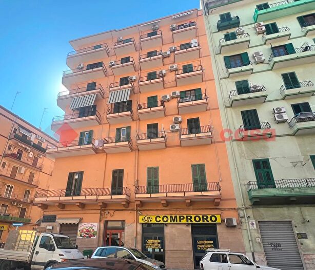 Appartamento trilocale in vendita in Via Cagliari, Taranto