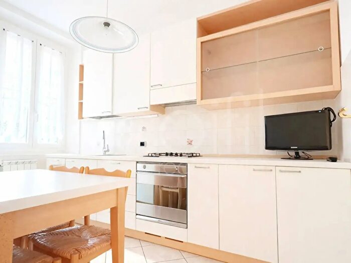 Appartamento trilocale in vendita in Via Cecilio Stazio, Milano
