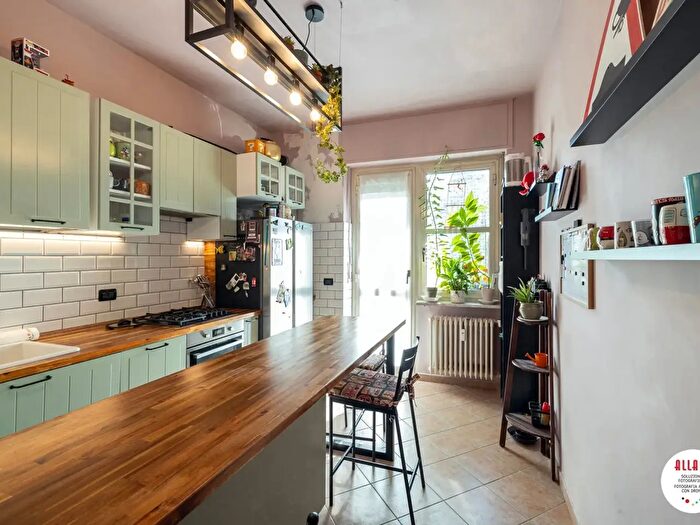 Appartamento quadrilocale in vendita in Via Onorato Vigliani, Torino