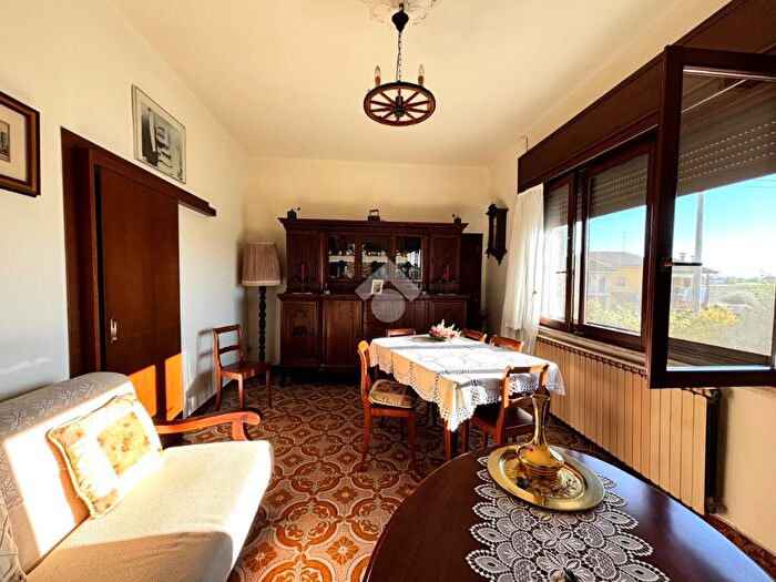 Casa quadrilocale in vendita in Via Matilde, Gonzaga