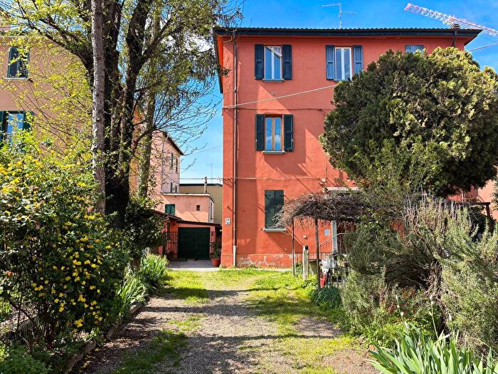 Appartamento bilocale in affitto in Via della Salita, Massarenti, Bologna